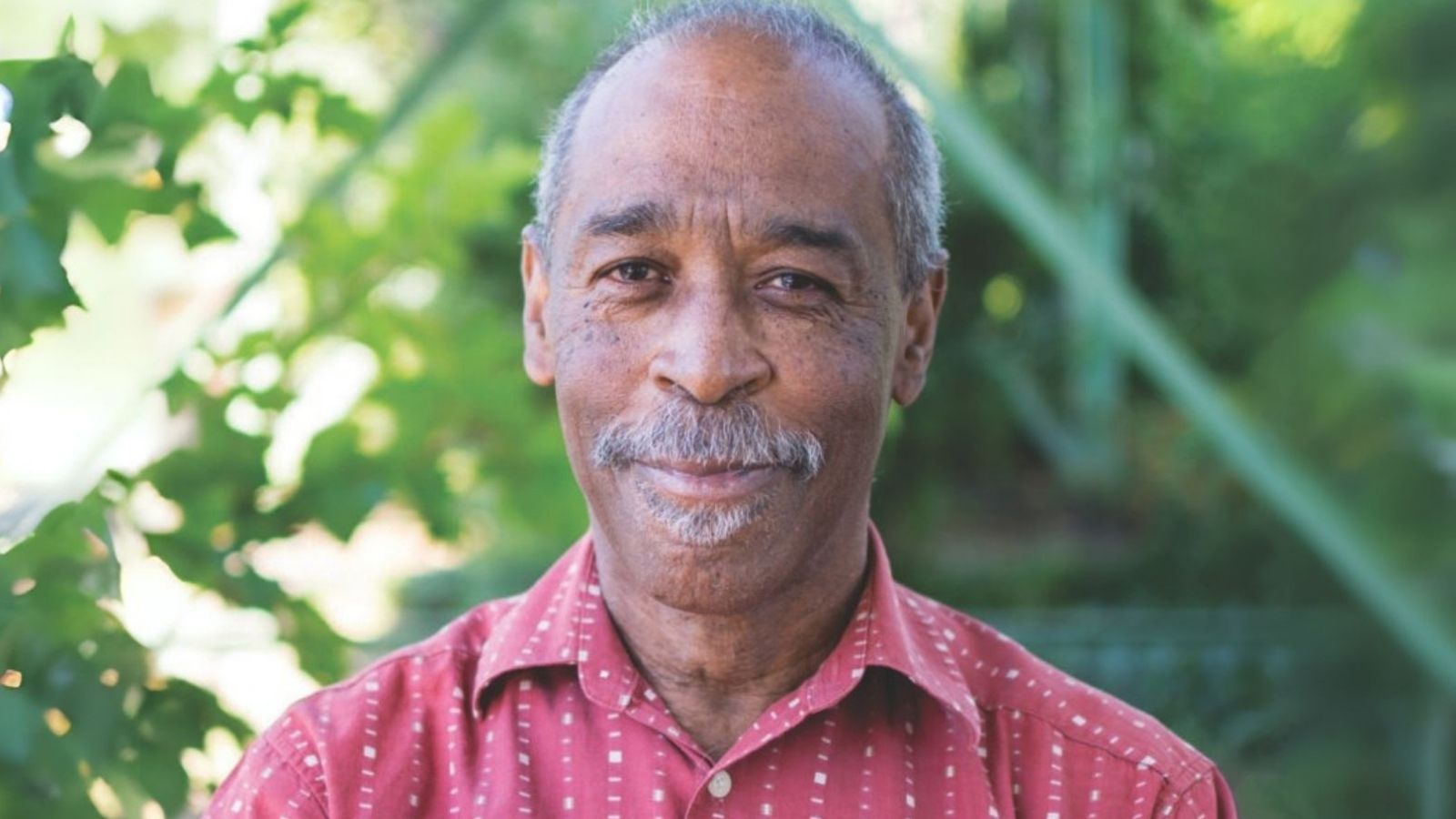 Dr. Dangerfield outdoor profile